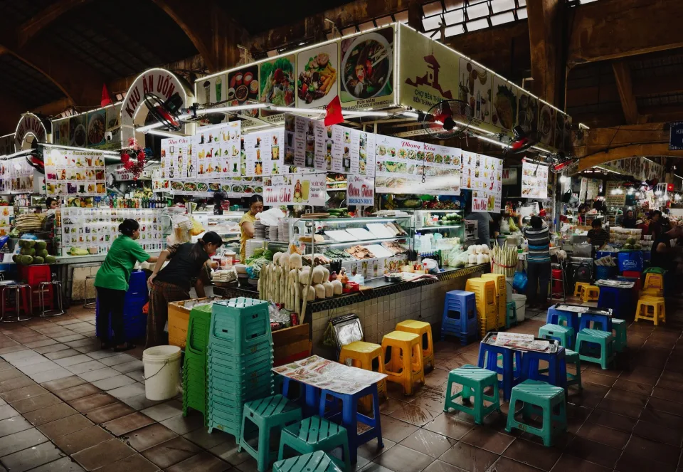 Sân thượng hoặc ban công